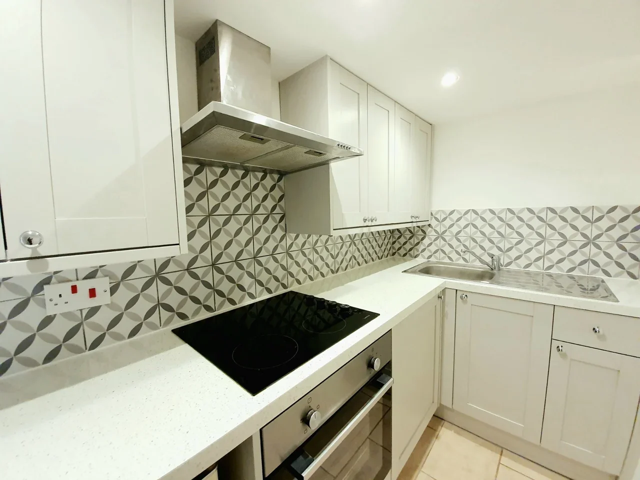 Flat Brookhill Road in Greater London