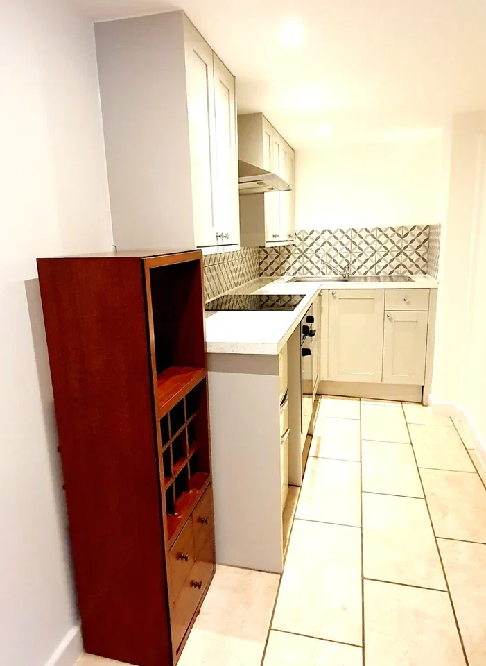 Flat Brookhill Road in Greater London