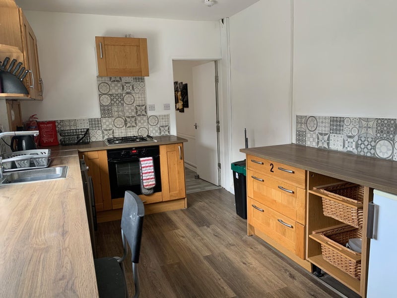 Room Arundel Drive in Mansfield Woodhouse