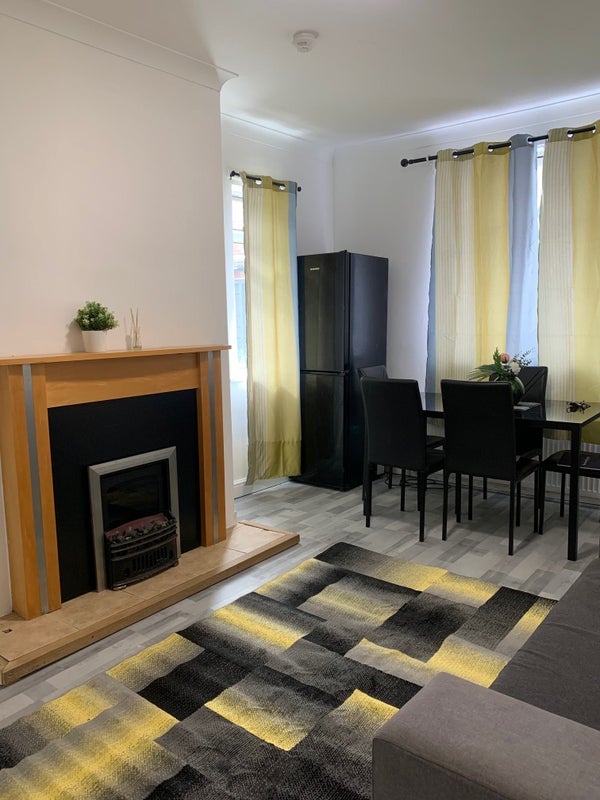 Room Arundel Drive in Mansfield Woodhouse