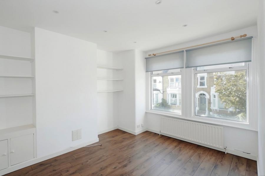 Flat Siddons Road in Greater London