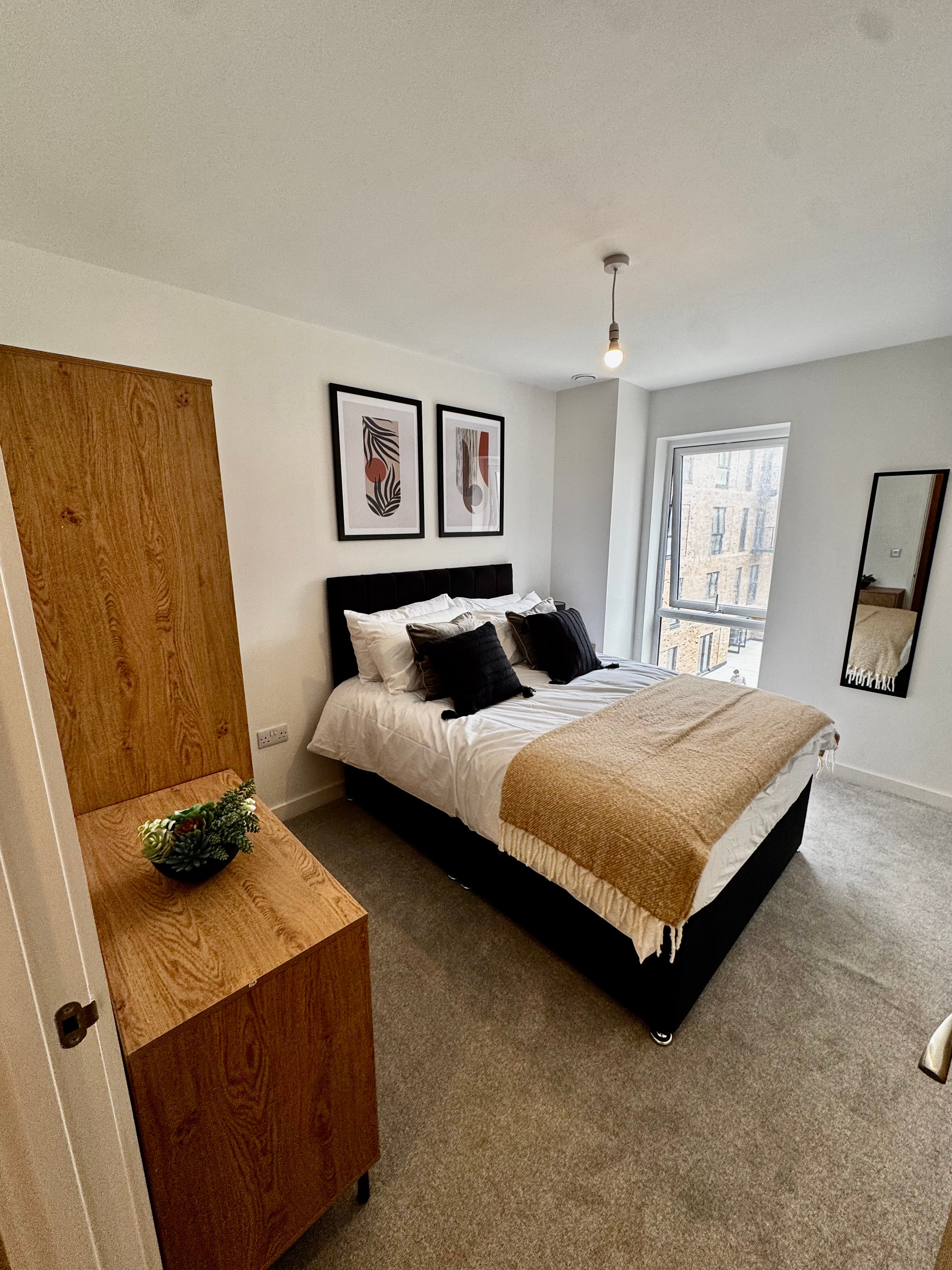 Flat Ordsall Lane in Salford