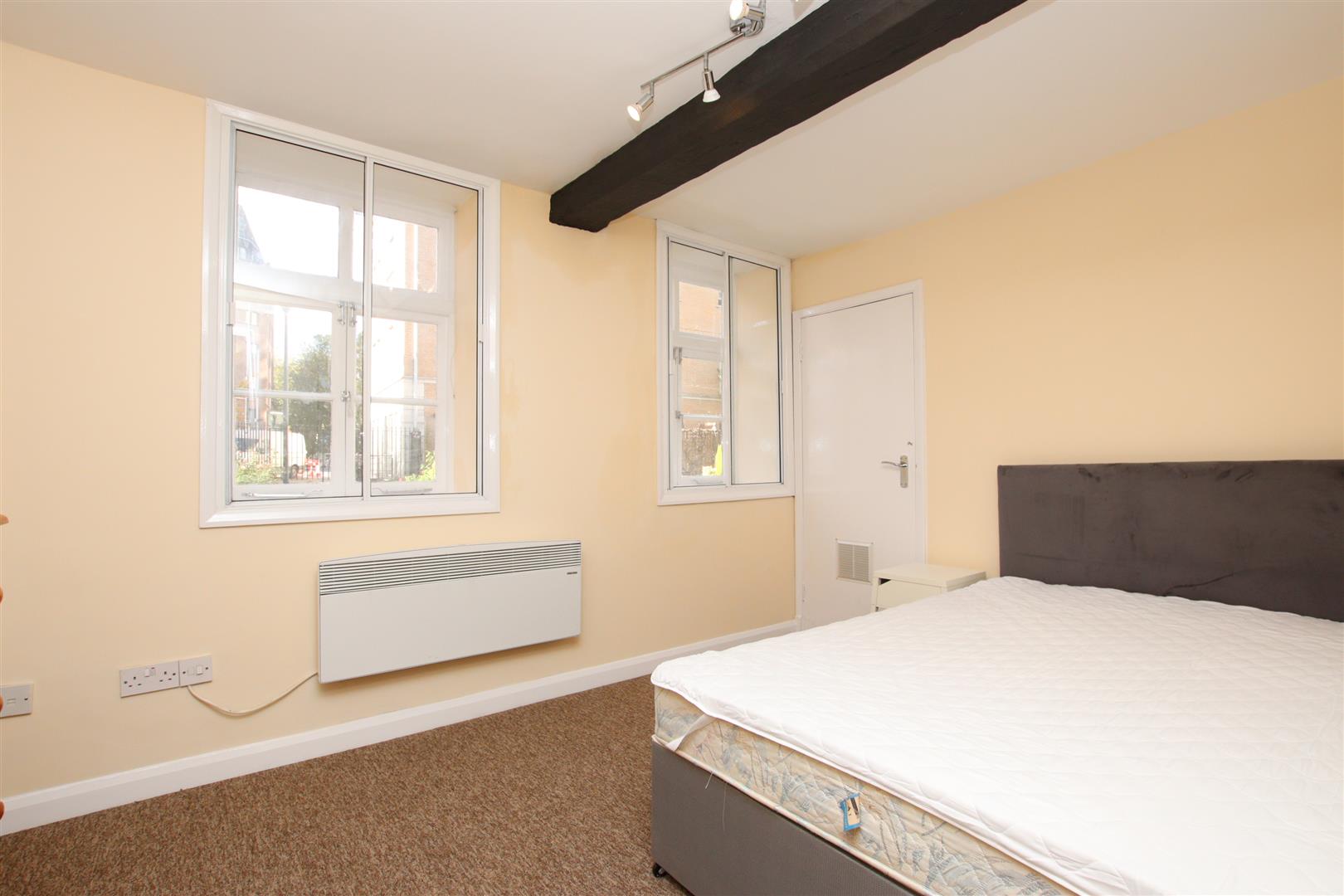Room Alderley Road in Bath