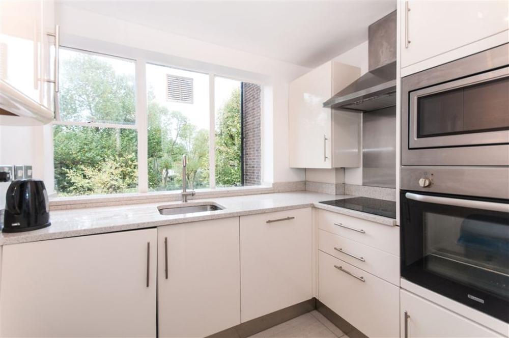 Flat Portsea Place in City of Westminster