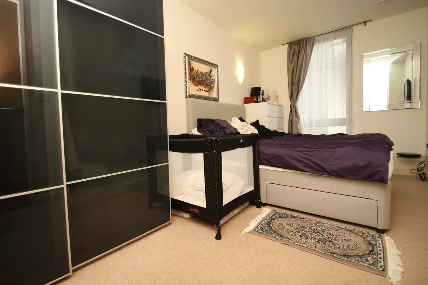 Flat Stadium Way in Greater London