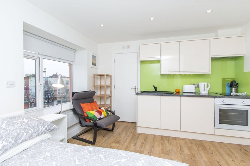 Flat Sussex Place in Bristol