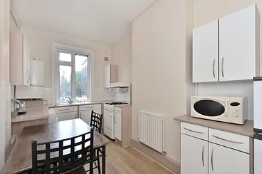 Flat Fulham Palace Road in Greater London