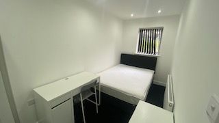 Room Cornwall Road in Coventry