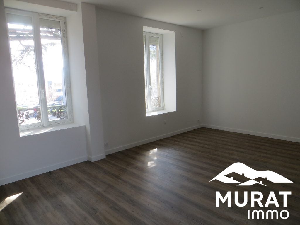 Appartement D 8 à Les Martres-de-Veyre
