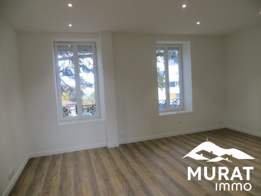 Appartement D 8 à Les Martres-de-Veyre