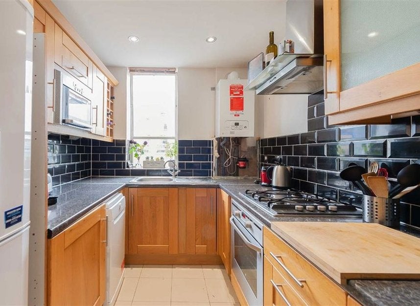 Flat Lancaster Gate in City of Westminster