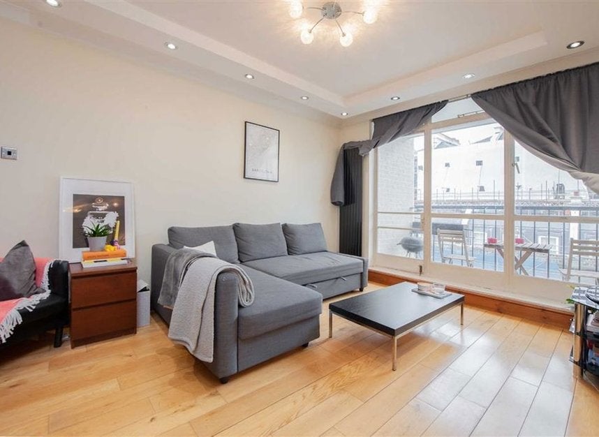 Flat Lancaster Gate in City of Westminster