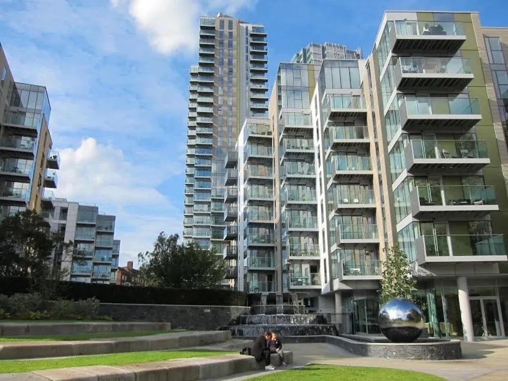 Flat Woodberry Grove in Greater London