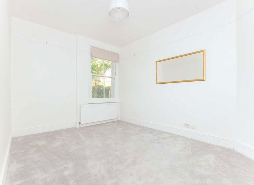 Flat Mornington Avenue in Greater London