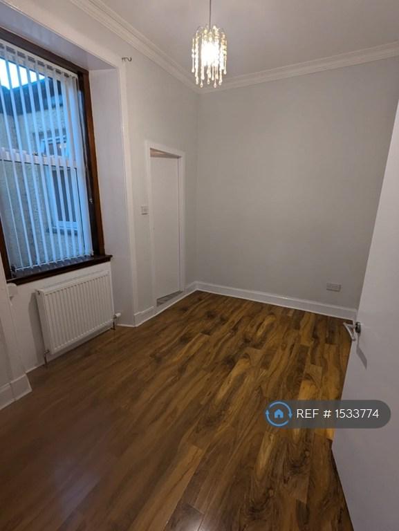 Flat Gateside Street in Largs