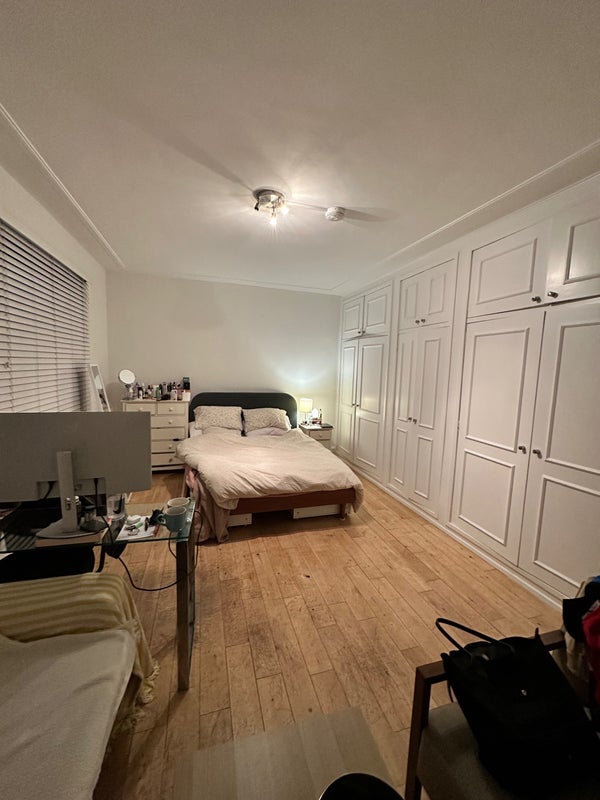 Room Upper Berkeley Street in City of Westminster