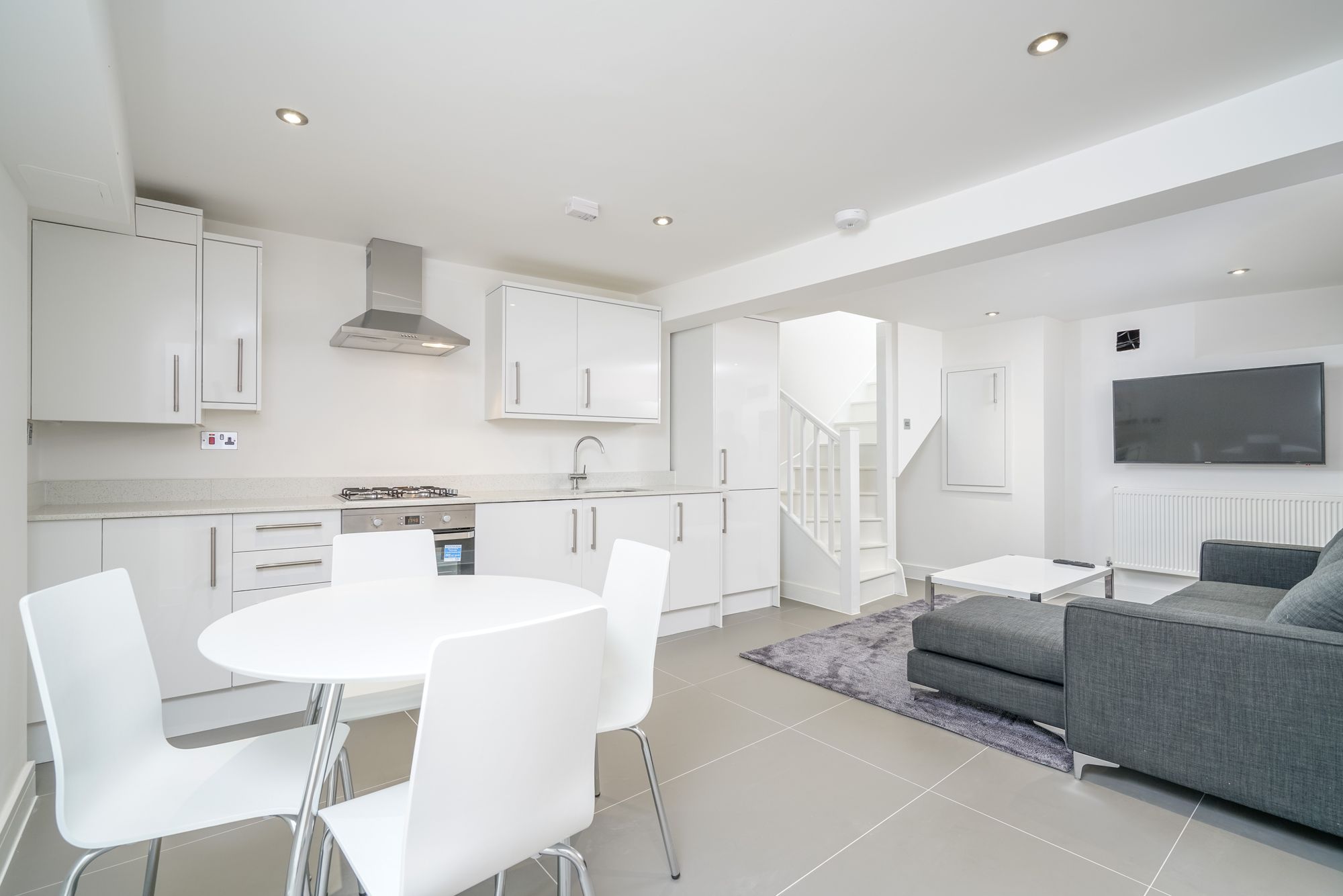 Room Crooke Road in Greater London