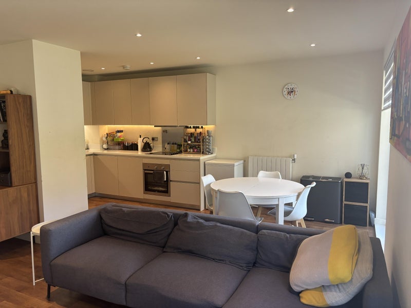 Room Thunderer Walk in Greater London