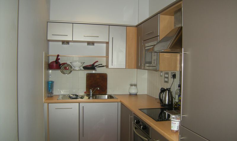Flat Peckham Grove in Greater London