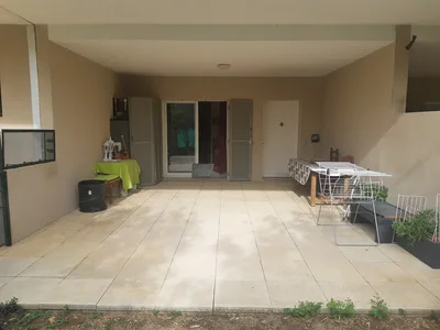 Flat Rue Victor Estienne in Lançon-Provence