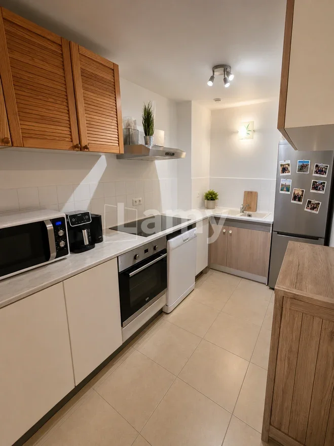 Flat Rue Victor Estienne in Lançon-Provence