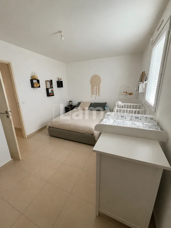 Flat Rue Victor Estienne in Lançon-Provence