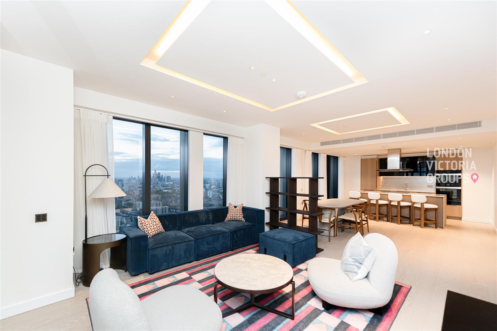 Flat Nine Elms Lane in Greater London