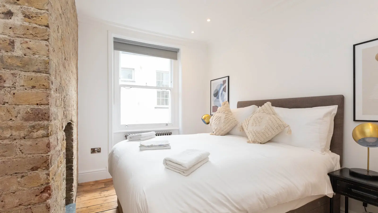 Flat Stephen Street in Greater London