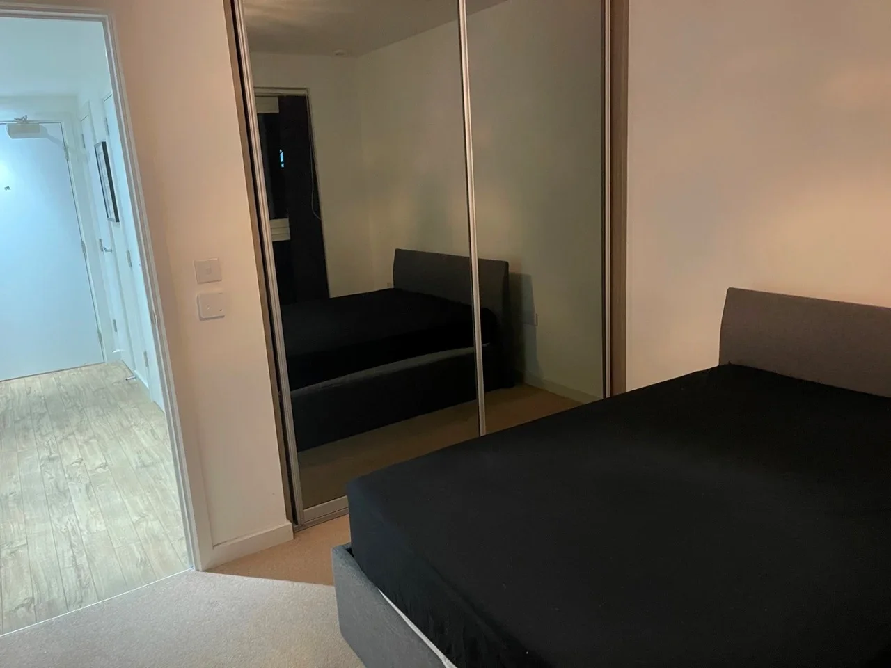 Flat Bailey Street in Greater London