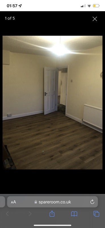 Room Meadowview Road in Greater London