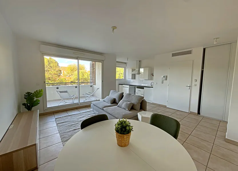 Flat Avenue André Zénatti in Marseille