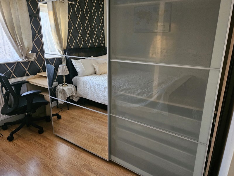 Room Stirling Drive in Greater London