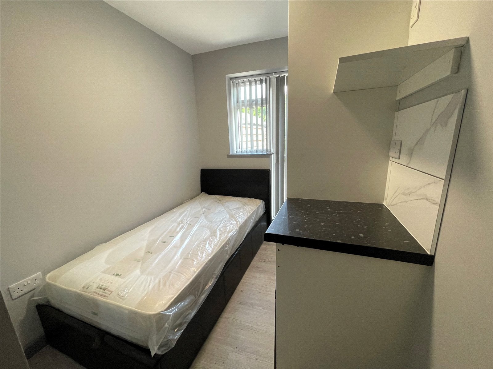 Flat Thirlmere Avenue in Reading
