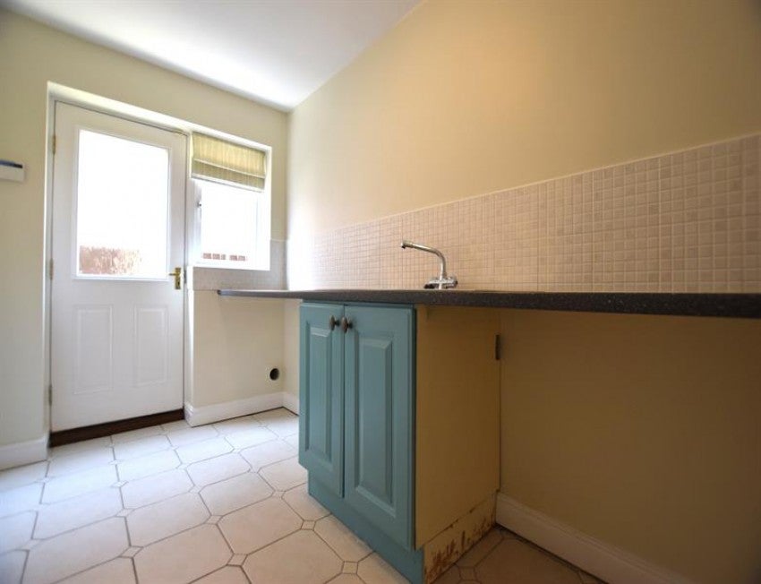 House Birkdale Close in Macclesfield