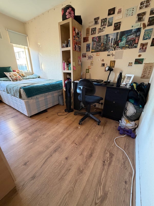Room Seven Sisters Road in Greater London