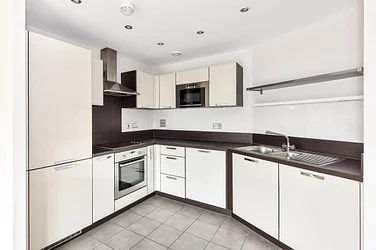 Flat Surrey Quays Road in Greater London