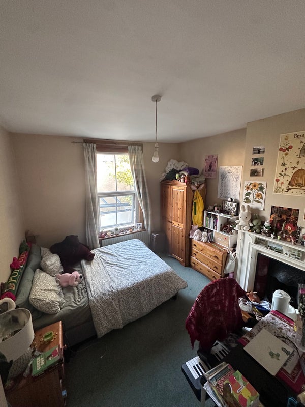 Room Honeybrook Road in Greater London