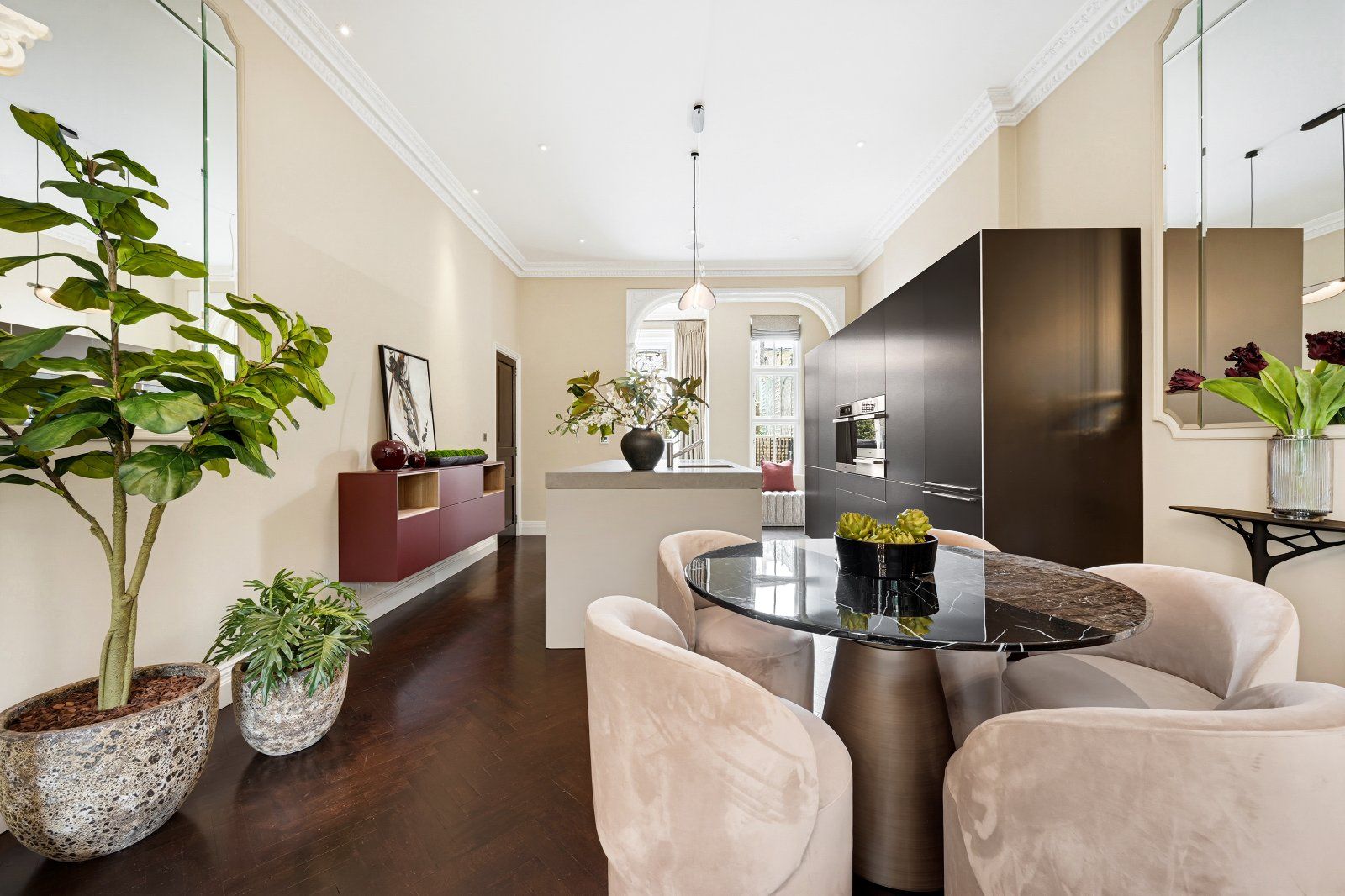 Flat Cadogan Lane in Greater London