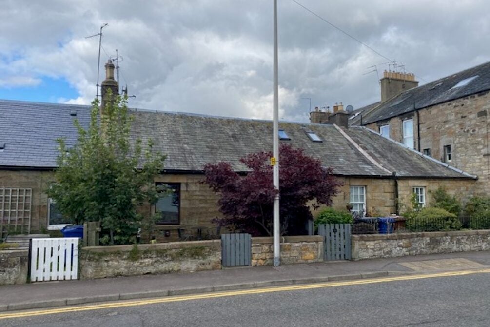 House Main Street in Roslin