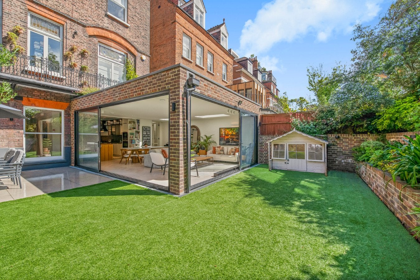 Flat Maresfield Gardens in Greater London