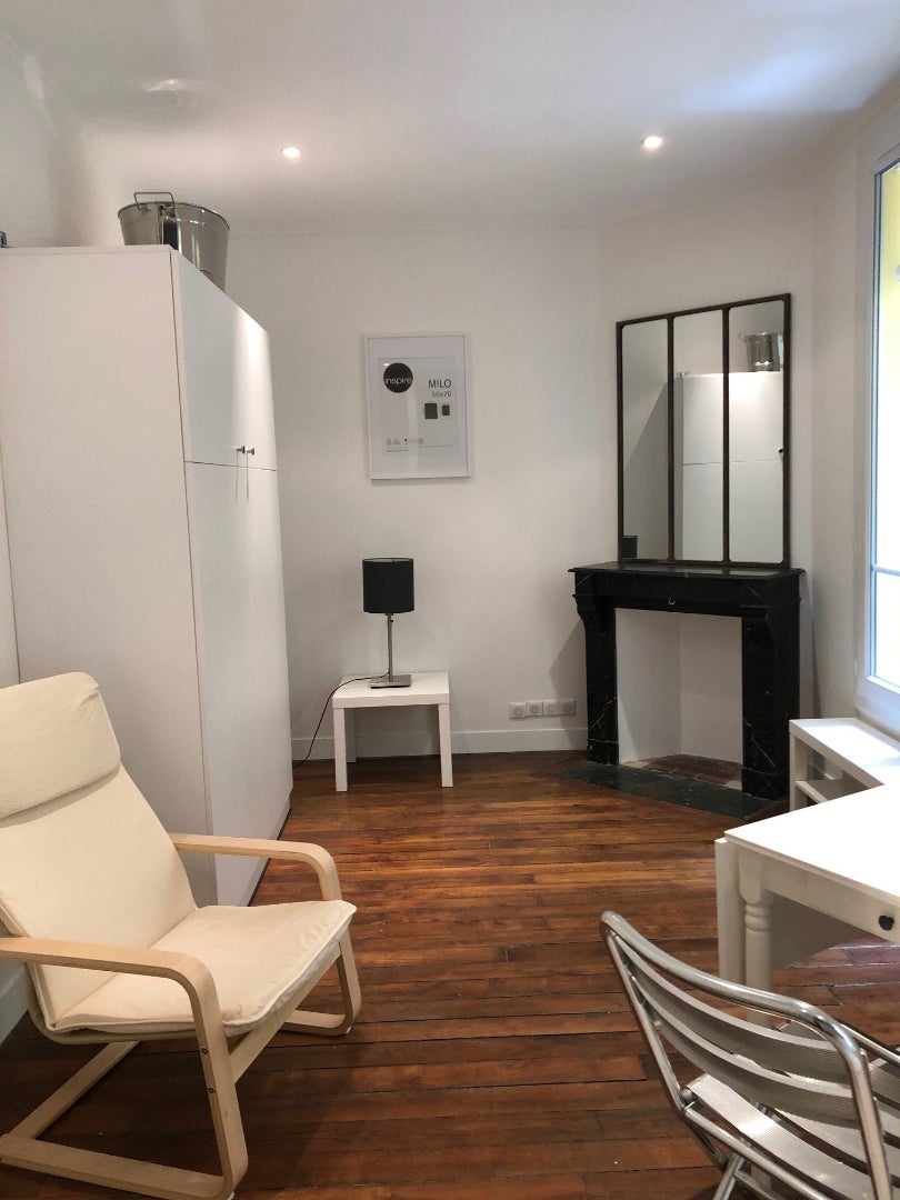 Chambre Rue de la Jonquière à Paris