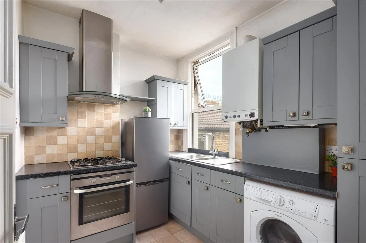Flat Mabley Street in Greater London