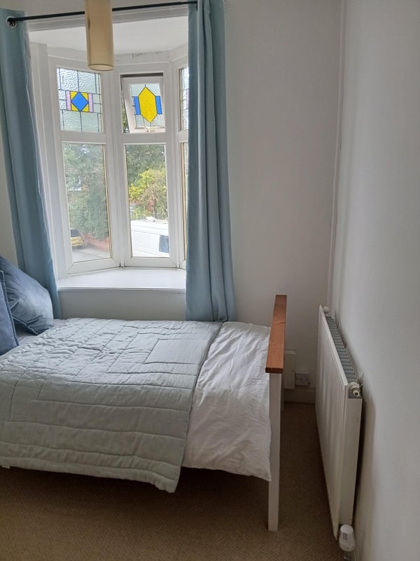 Room Lomond Avenue in Trafford