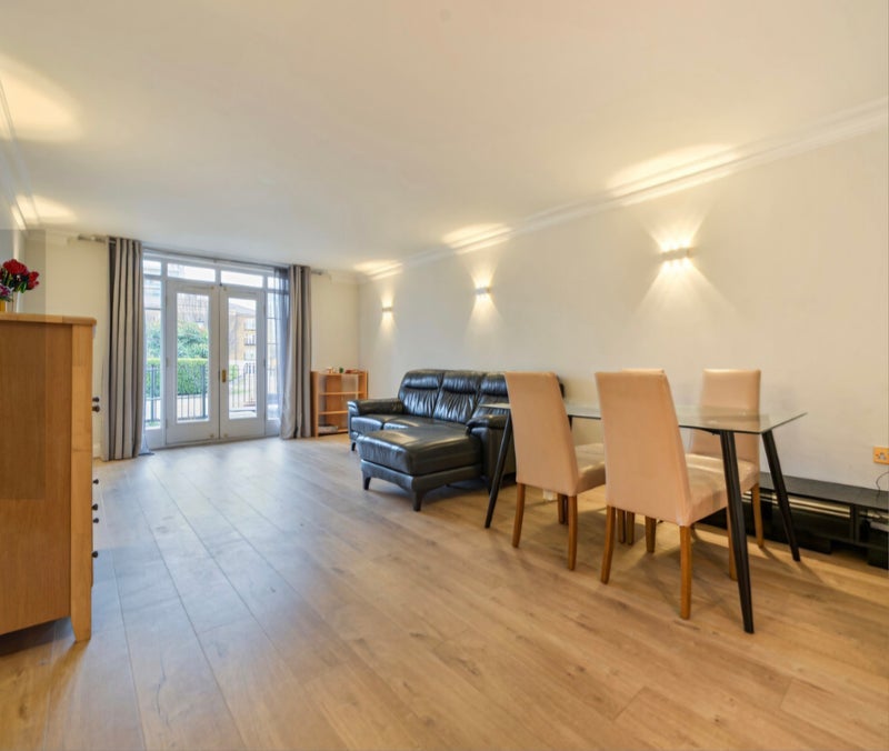 Flat Great Dover Street in Greater London