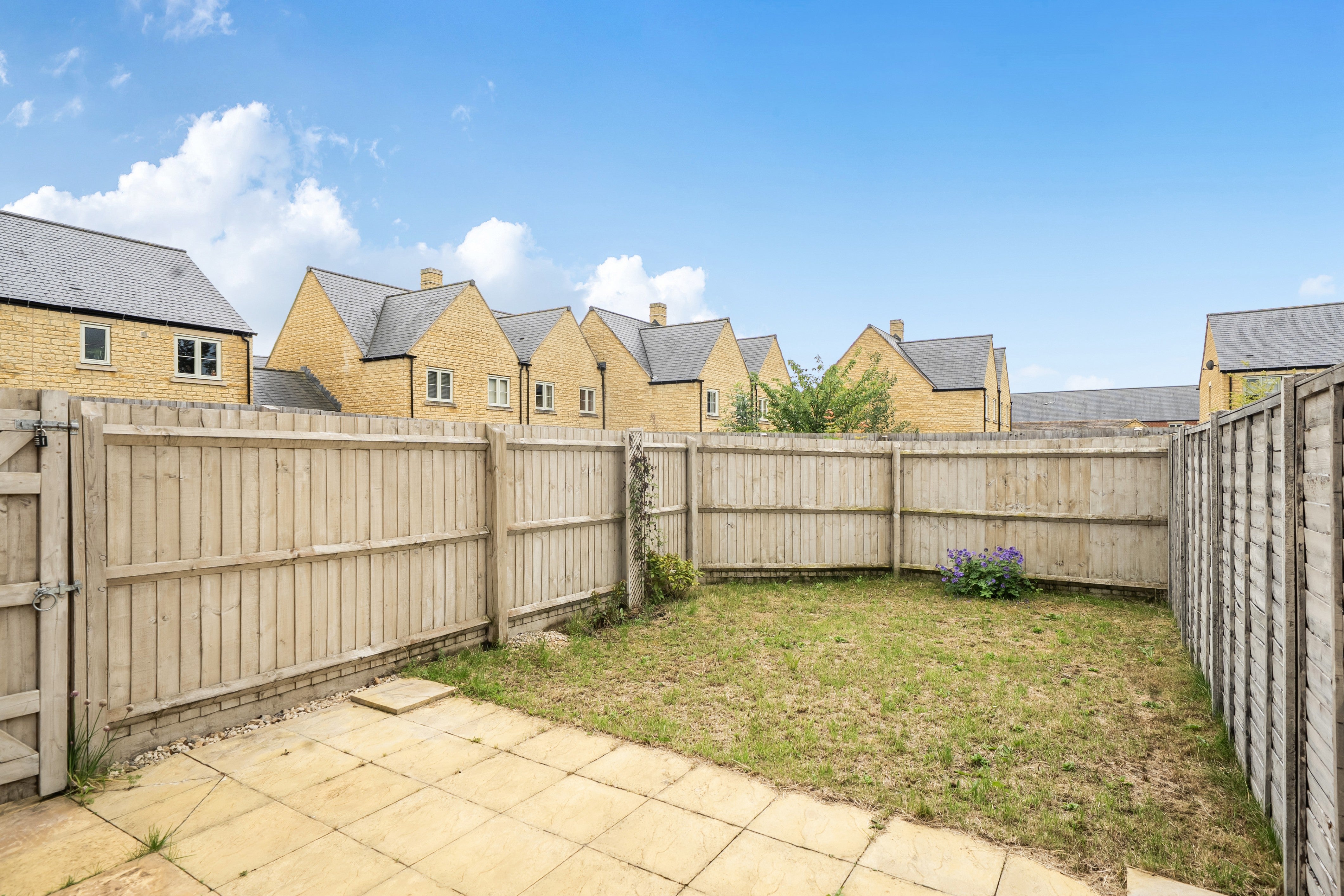 House Kestrel Way in Cotswold District