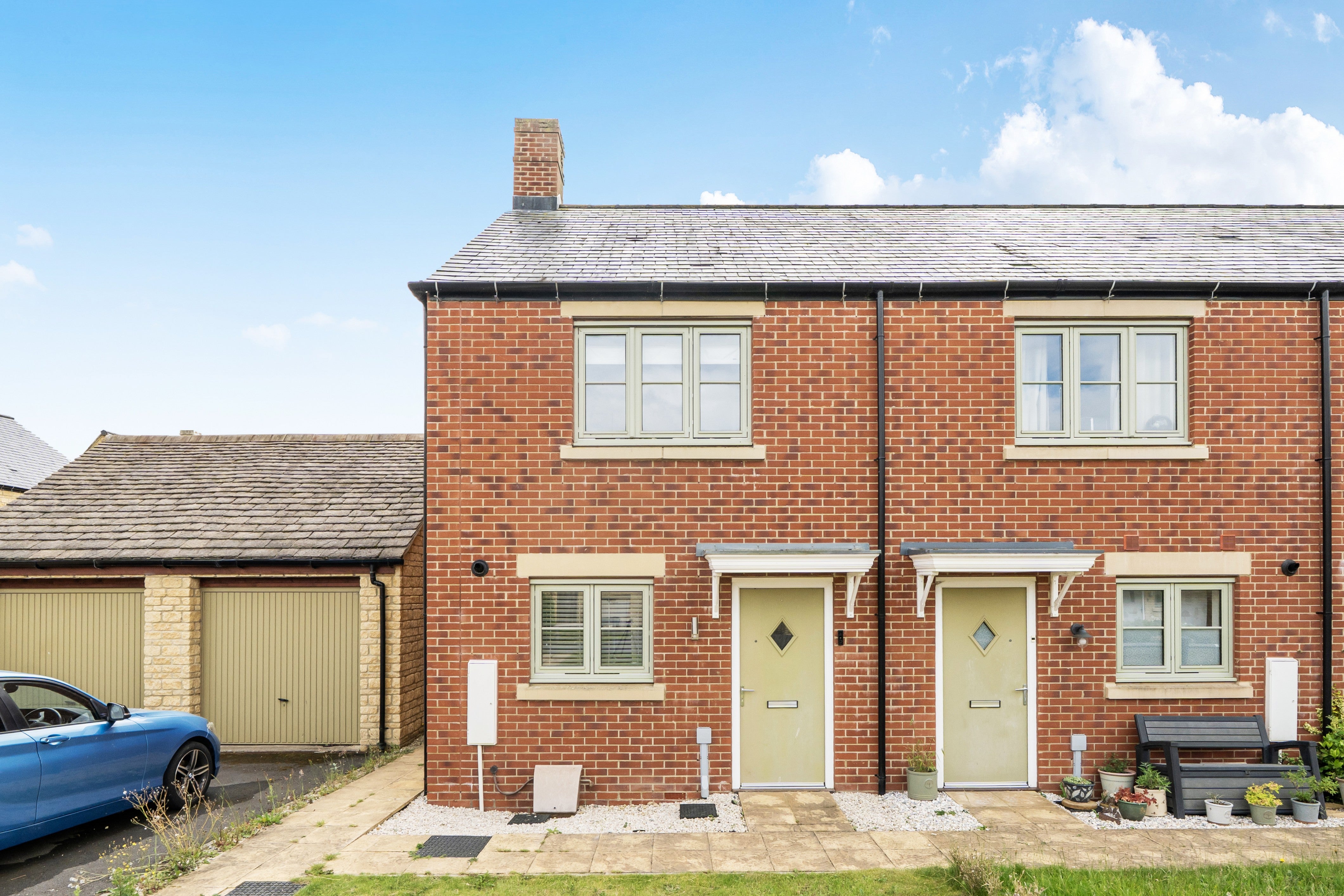 House Kestrel Way in Cotswold District