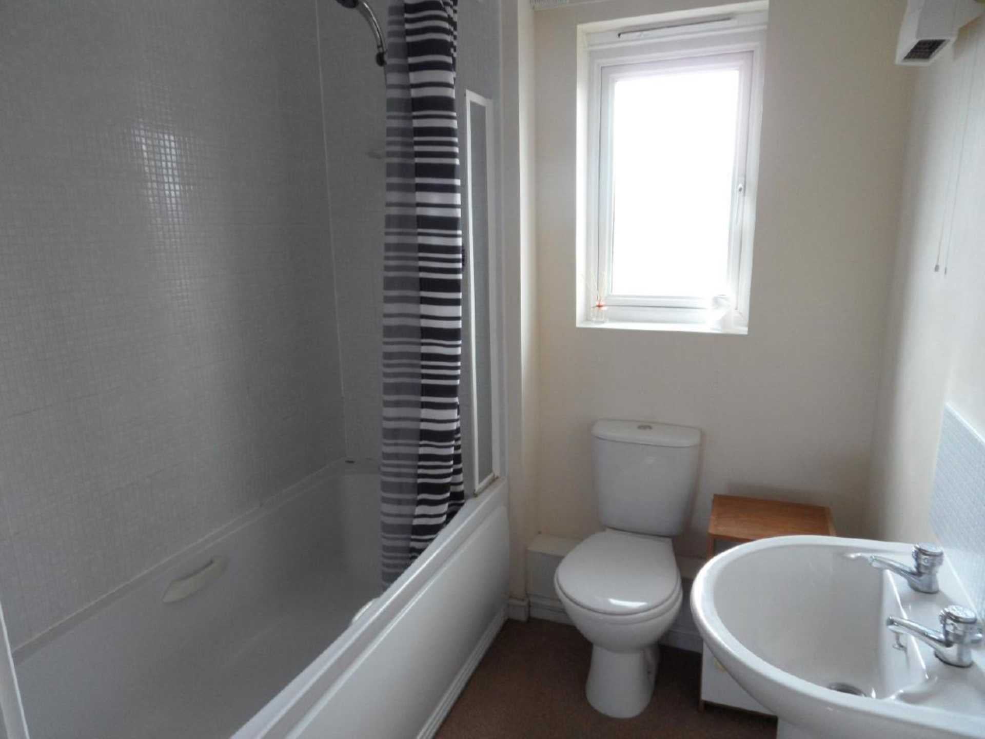 Flat Macfarlane Chase in Weston-super-Mare
