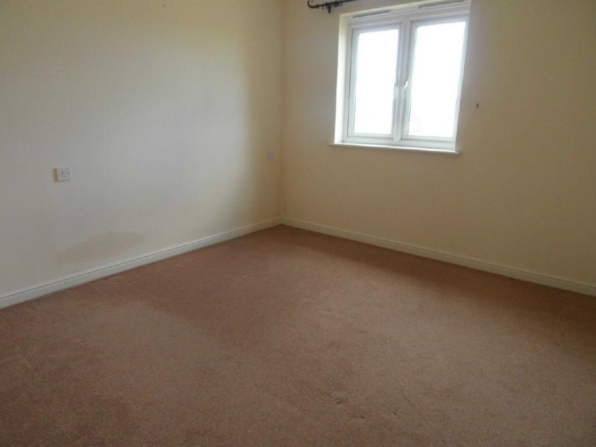 Flat Macfarlane Chase in Weston-super-Mare