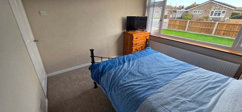 Room Stevens Close in Breckland District