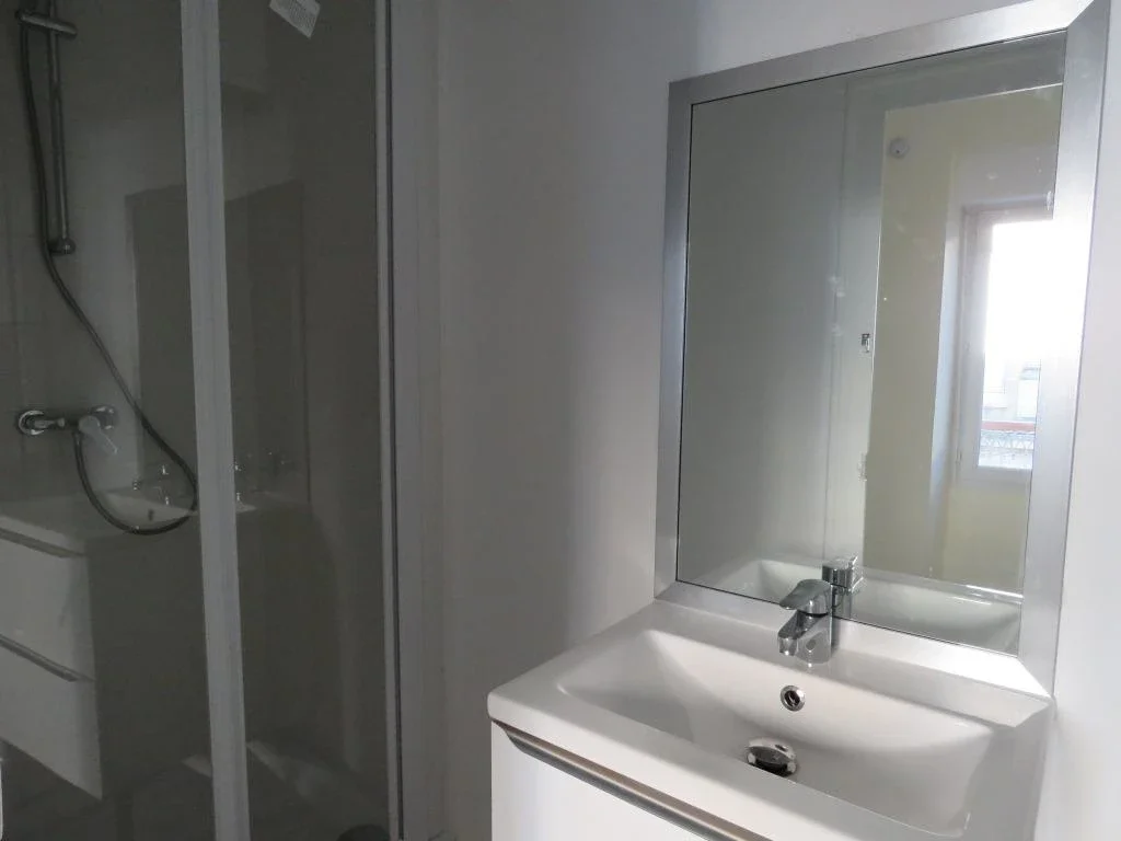 Flat Rue Saint-Laurent in Bordeaux